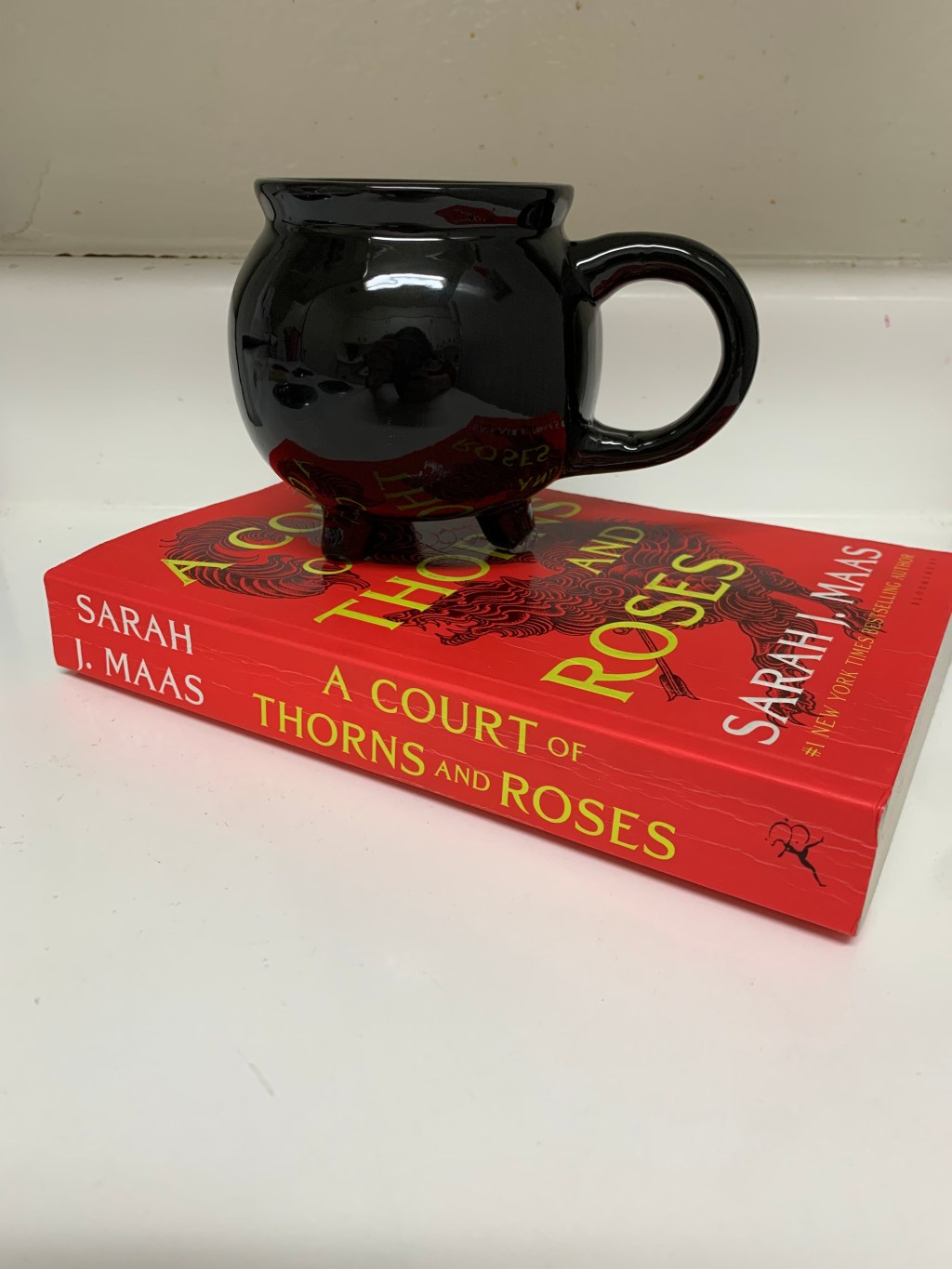 Book Review: A Court of Thorns and&nbsp;Roses